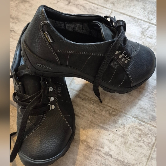 KEEN Men's Dark Leather Sneakers - Picture 2 of 6